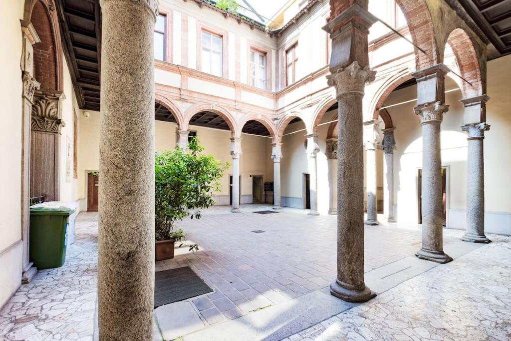 ℒovely & ℰlegant Studio Next To Duomo/Missori Milán Exteriér fotografie