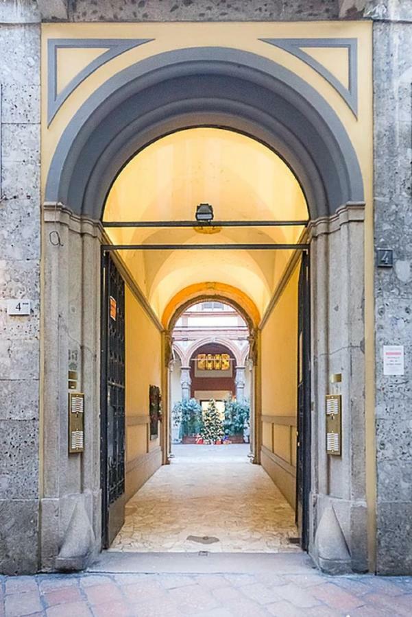 ℒovely & ℰlegant Studio Next To Duomo/Missori Milán Exteriér fotografie